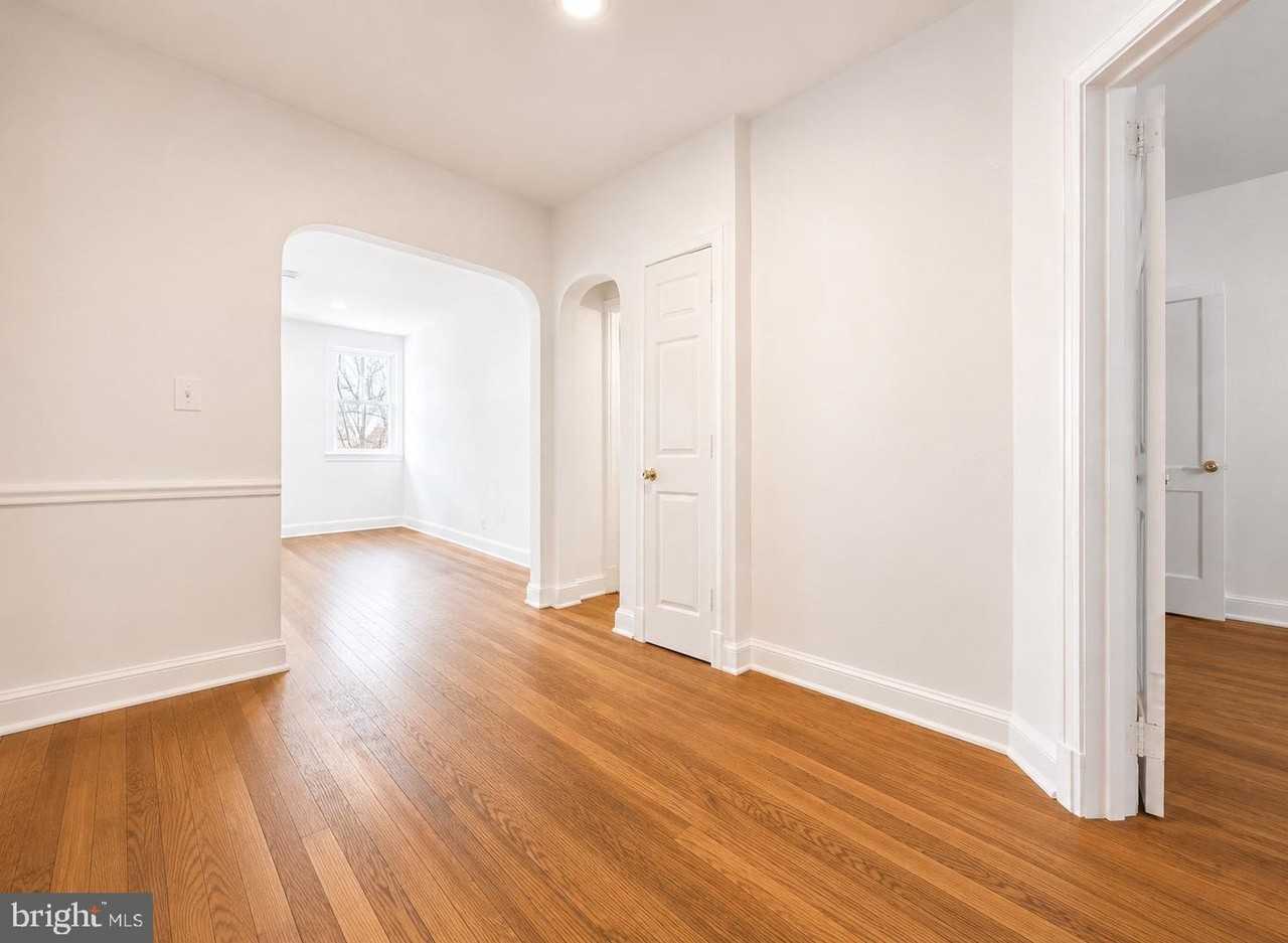 446 Mellon St Se #3 - Photo 2 of 10