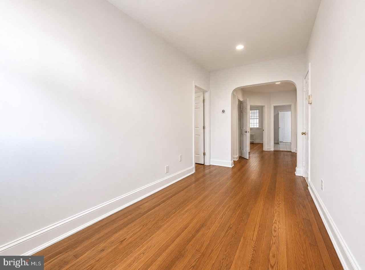 446 Mellon St Se #3 - Photo 4 of 10