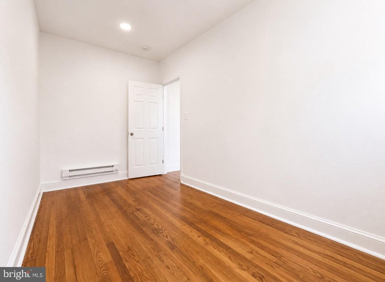 446 Mellon St Se #3 - Photo 6 of 10