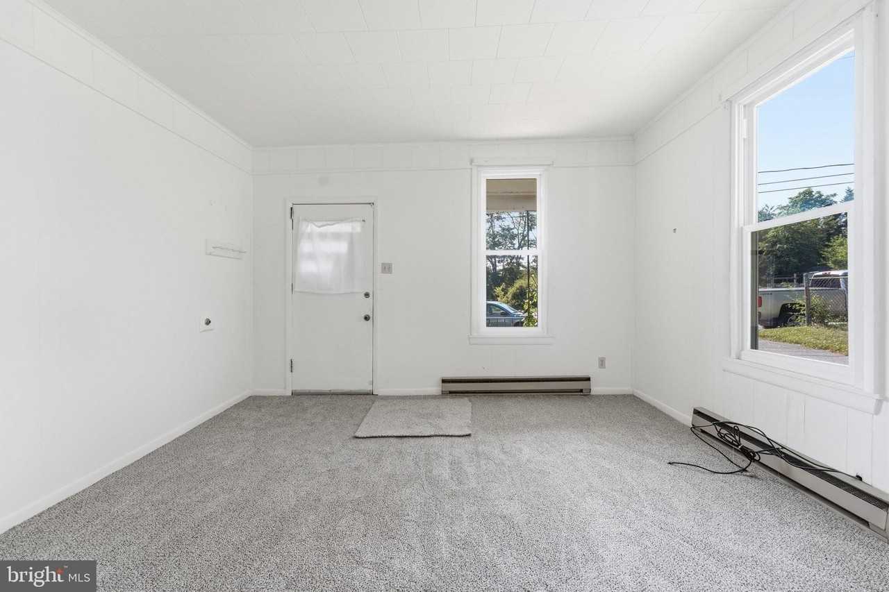 815 N Maple Ave #A - Photo 4 of 48