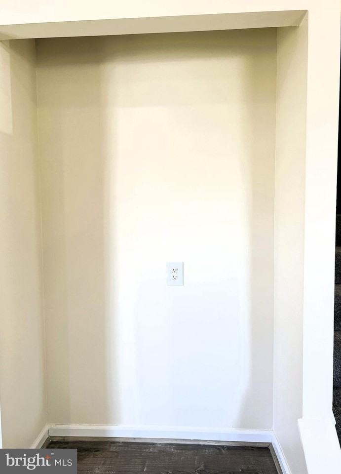439 Terry Ct #B4 - Photo 4 of 19