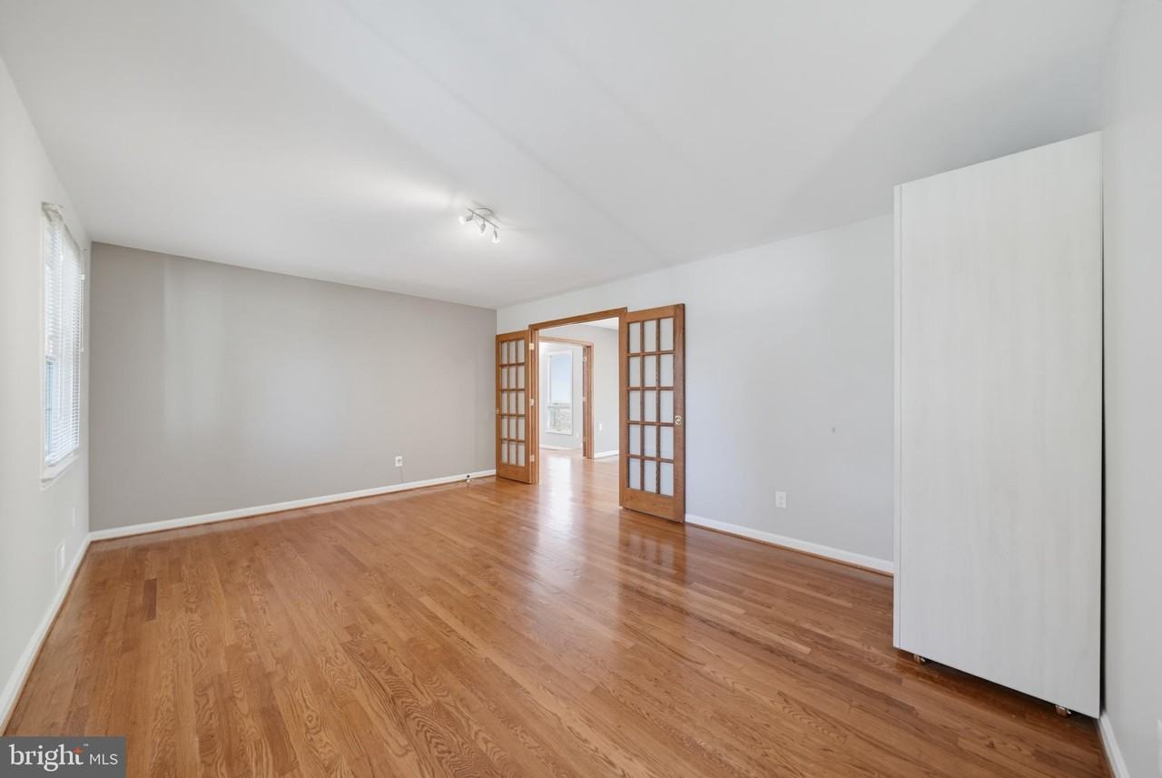 16818 Briardale Rd - Photo 7 of 45