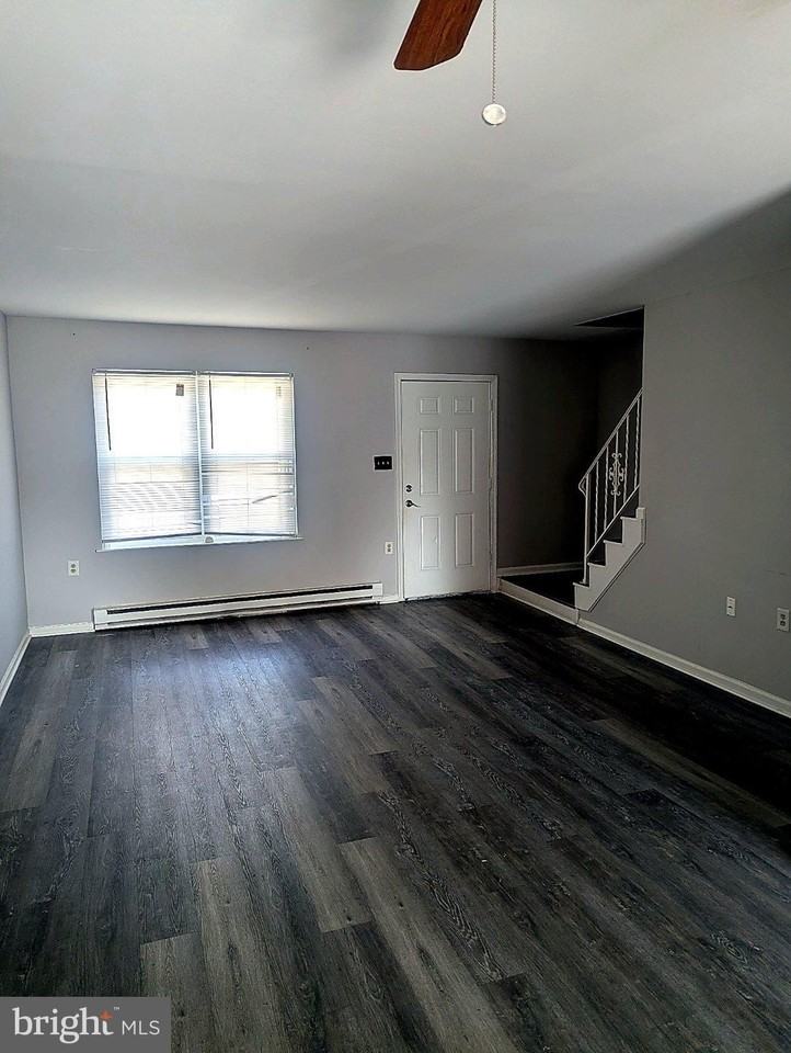 2825 Rhonda Ln - Photo 2 of 14