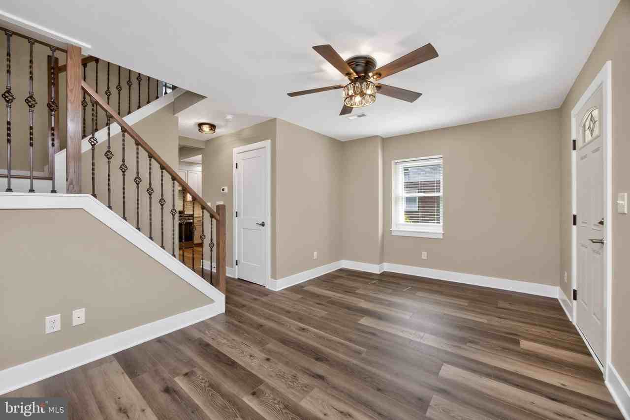 559 A St - Photo 7 of 31