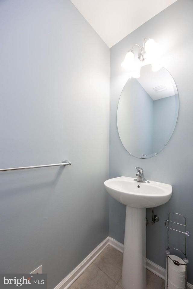 253 Fairfield Cir W - Photo 7 of 39