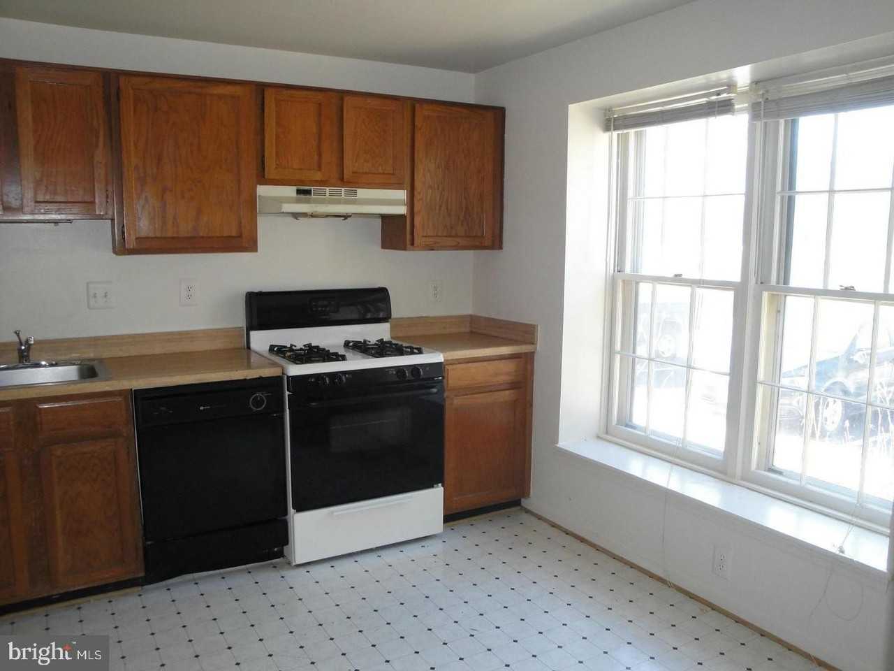 8029 Edinburgh Dr - Photo 2 of 24