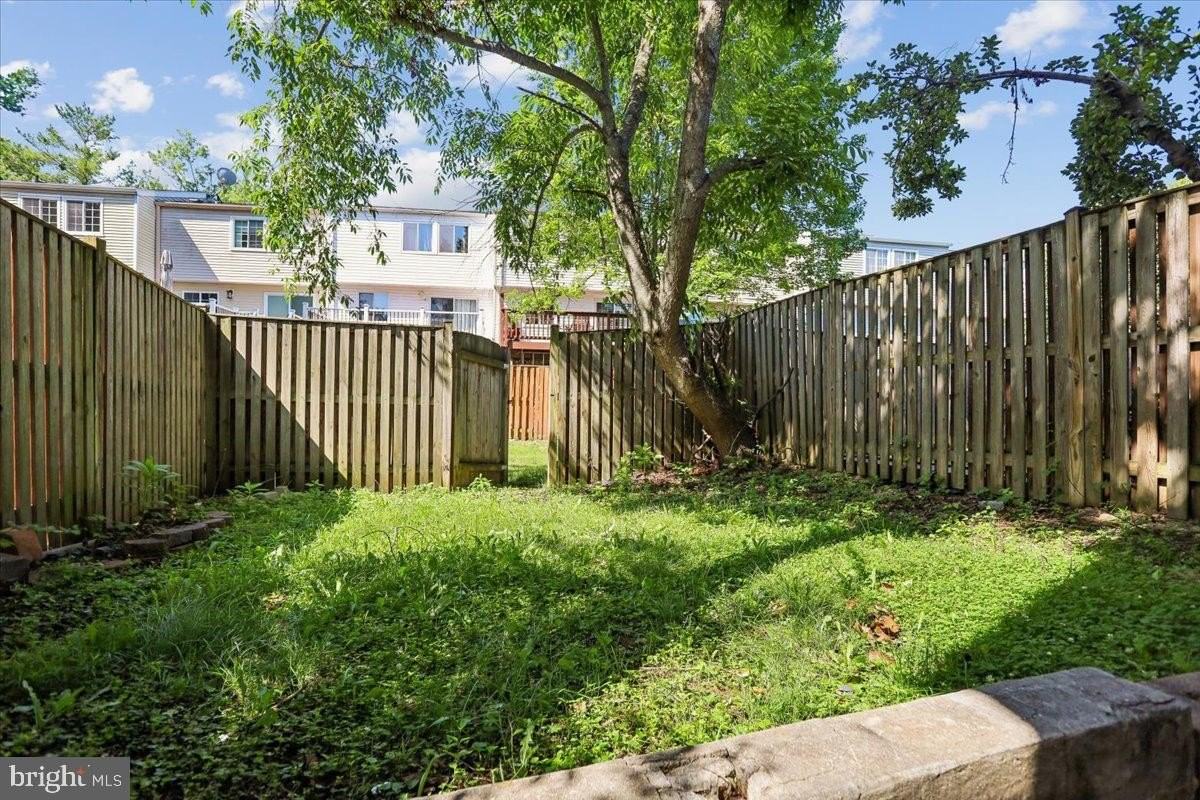 5913 Spruce Run Ct - Photo 5 of 50