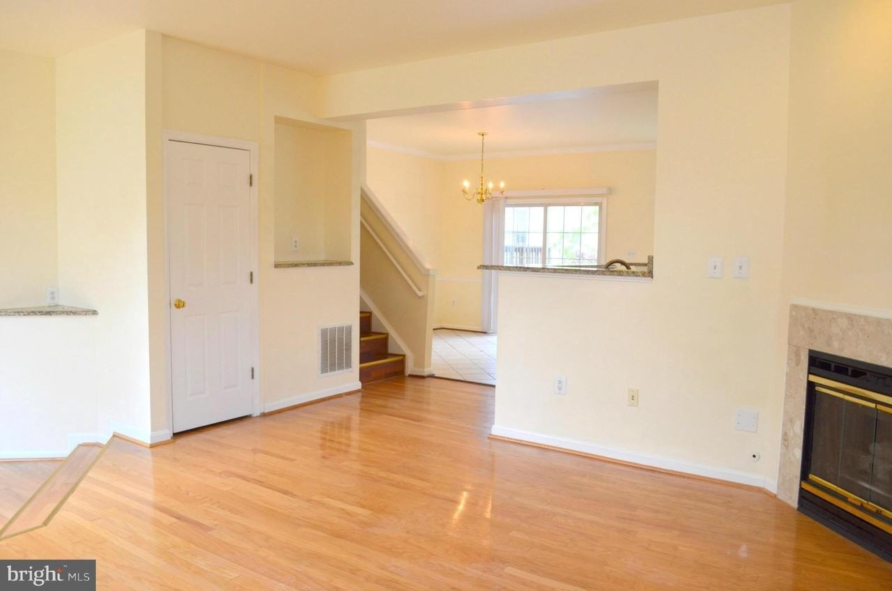 6863 Drifton Ct - Photo 4 of 23