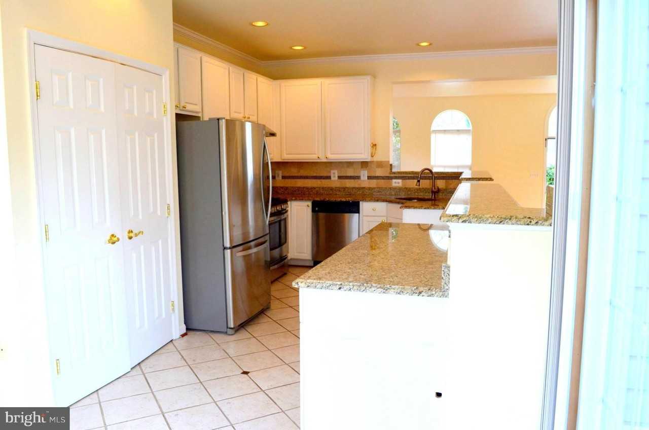 6863 Drifton Ct - Photo 7 of 23