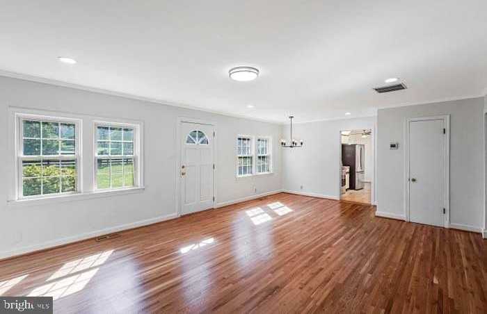 2718 Pioneer Ln - Photo 6 of 37
