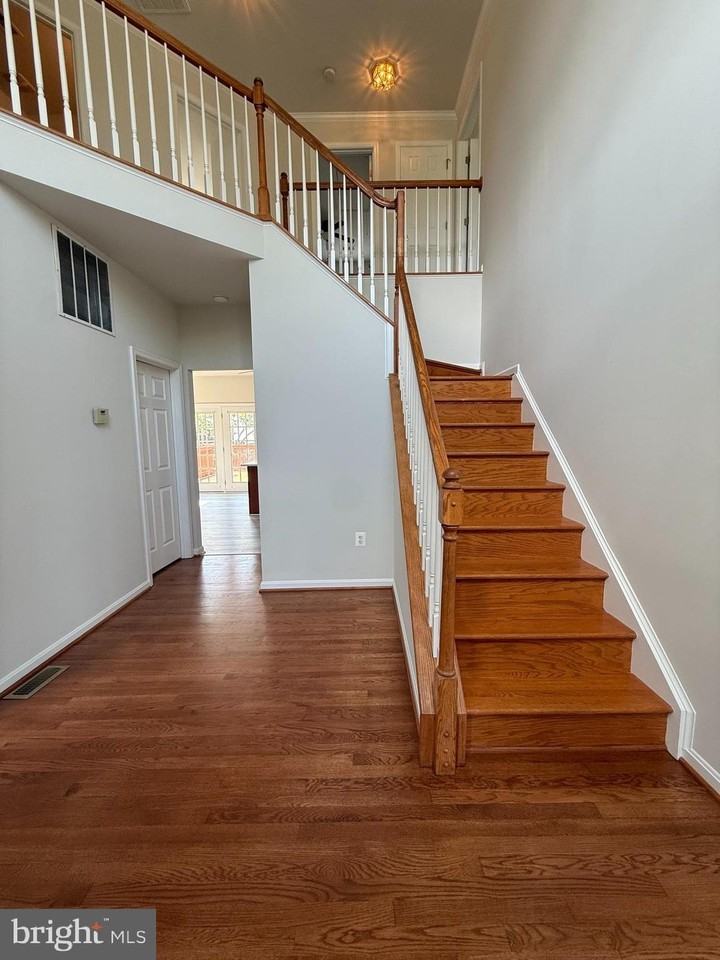 19 Masters Dr - Photo 2 of 26