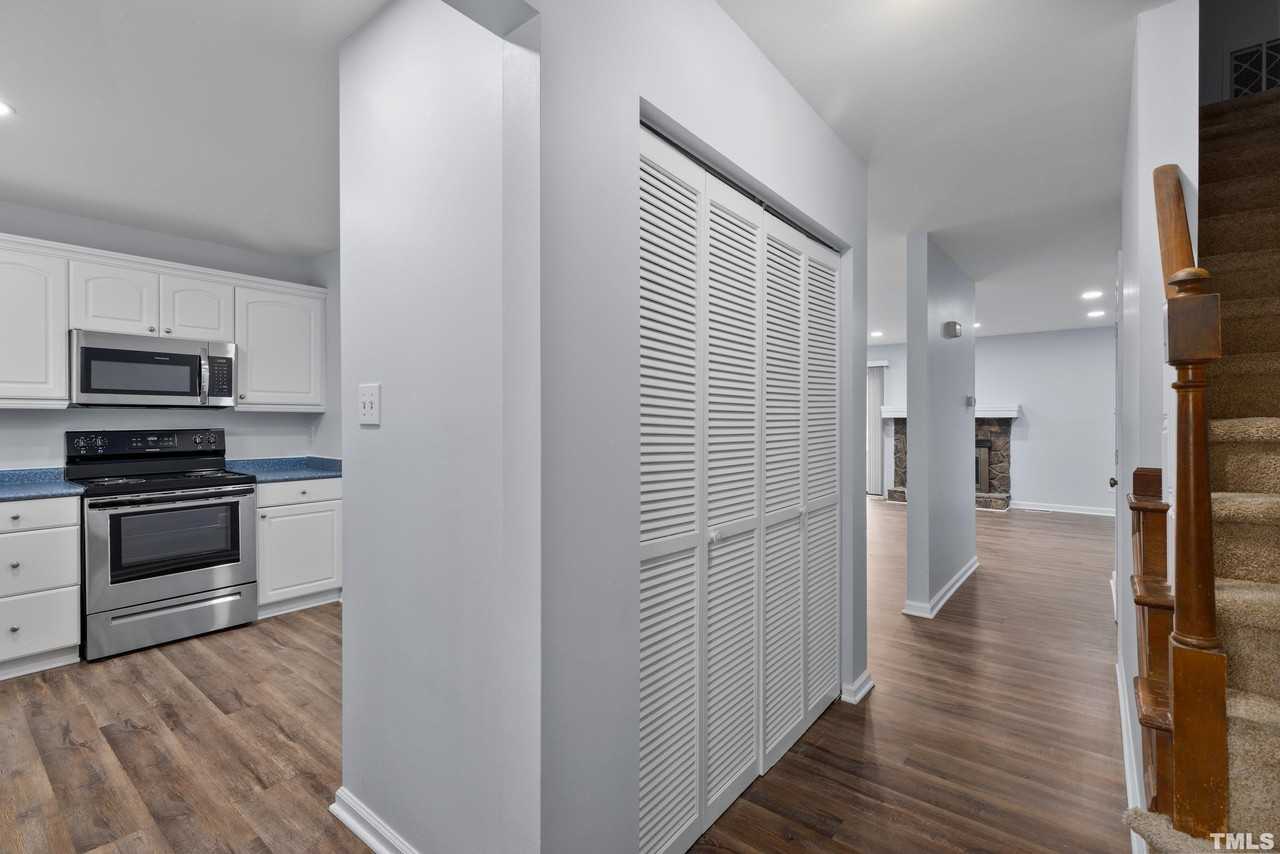 5702 3 Oaks Drive - Photo 6 of 30