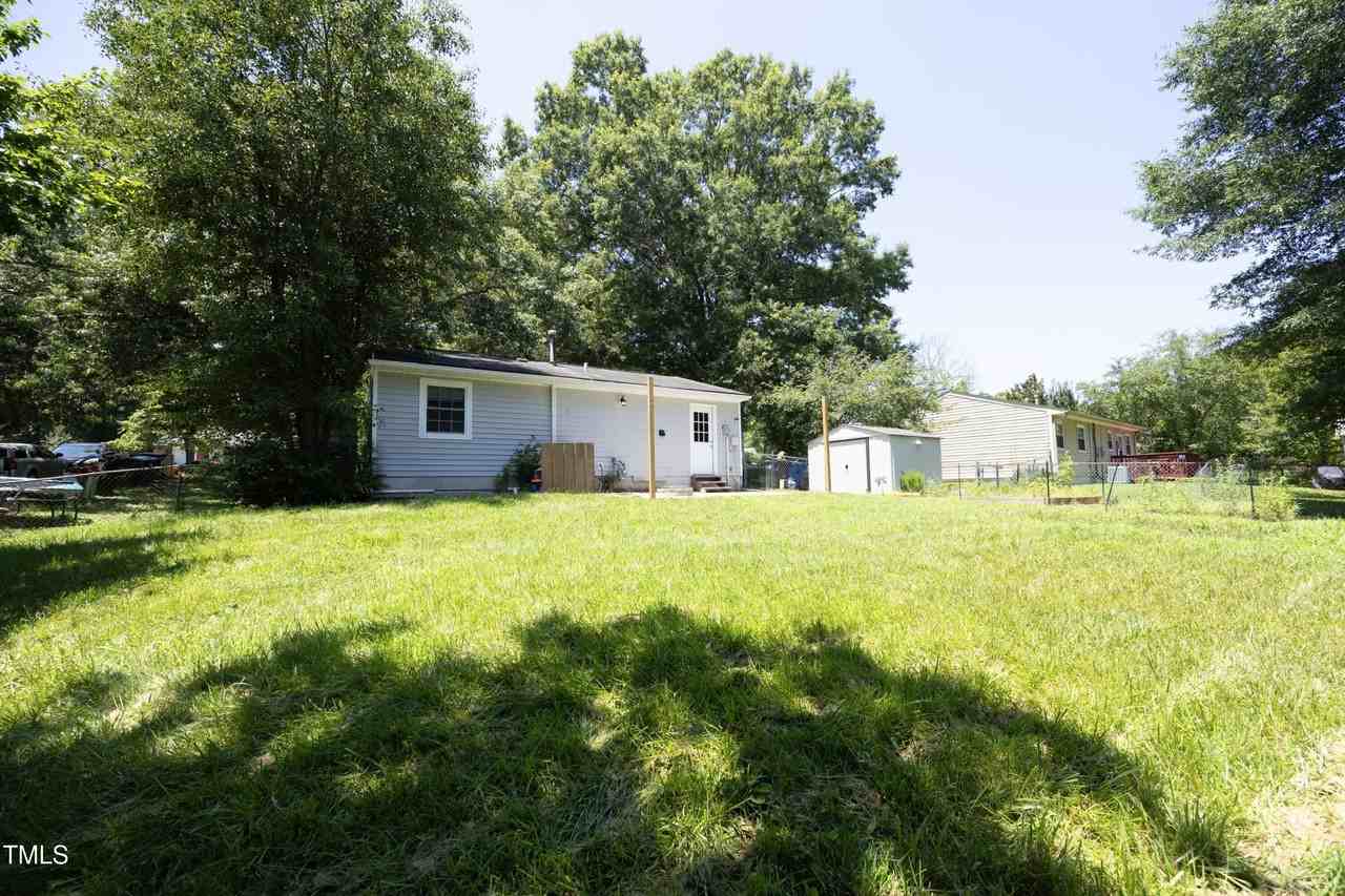 3017 Wedgedale Ave - Photo 5 of 28