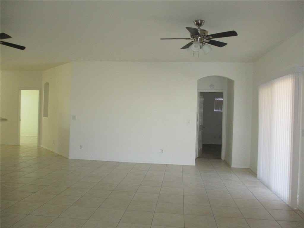 6103 S Bison Ave - Photo 5 of 18