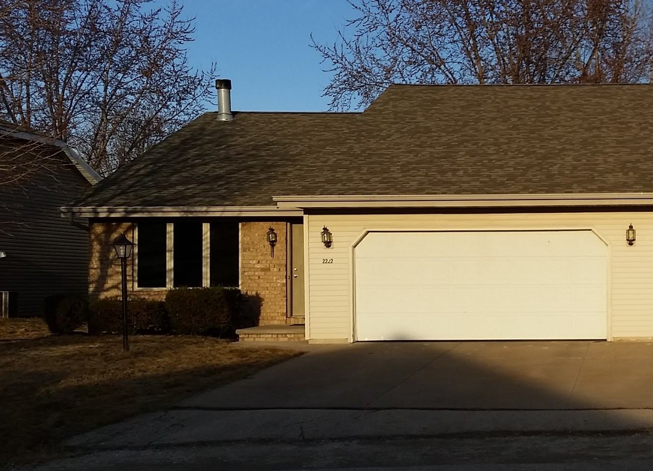 2220 N Skylark Dr #22 - Photo 2 of 10