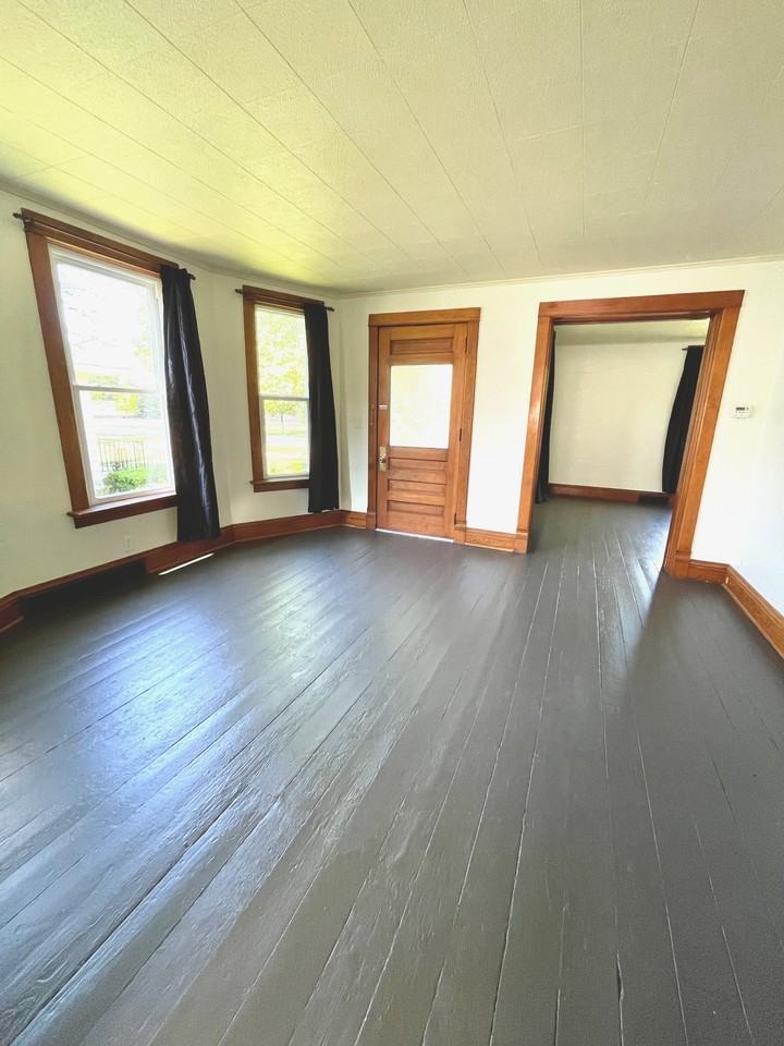 1016 Stephenson Ave #1 - Photo 4 of 13