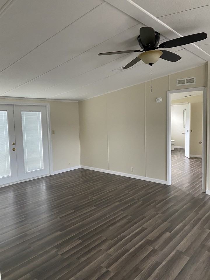 4043 Nw 40th Ter - Photo 6 of 20