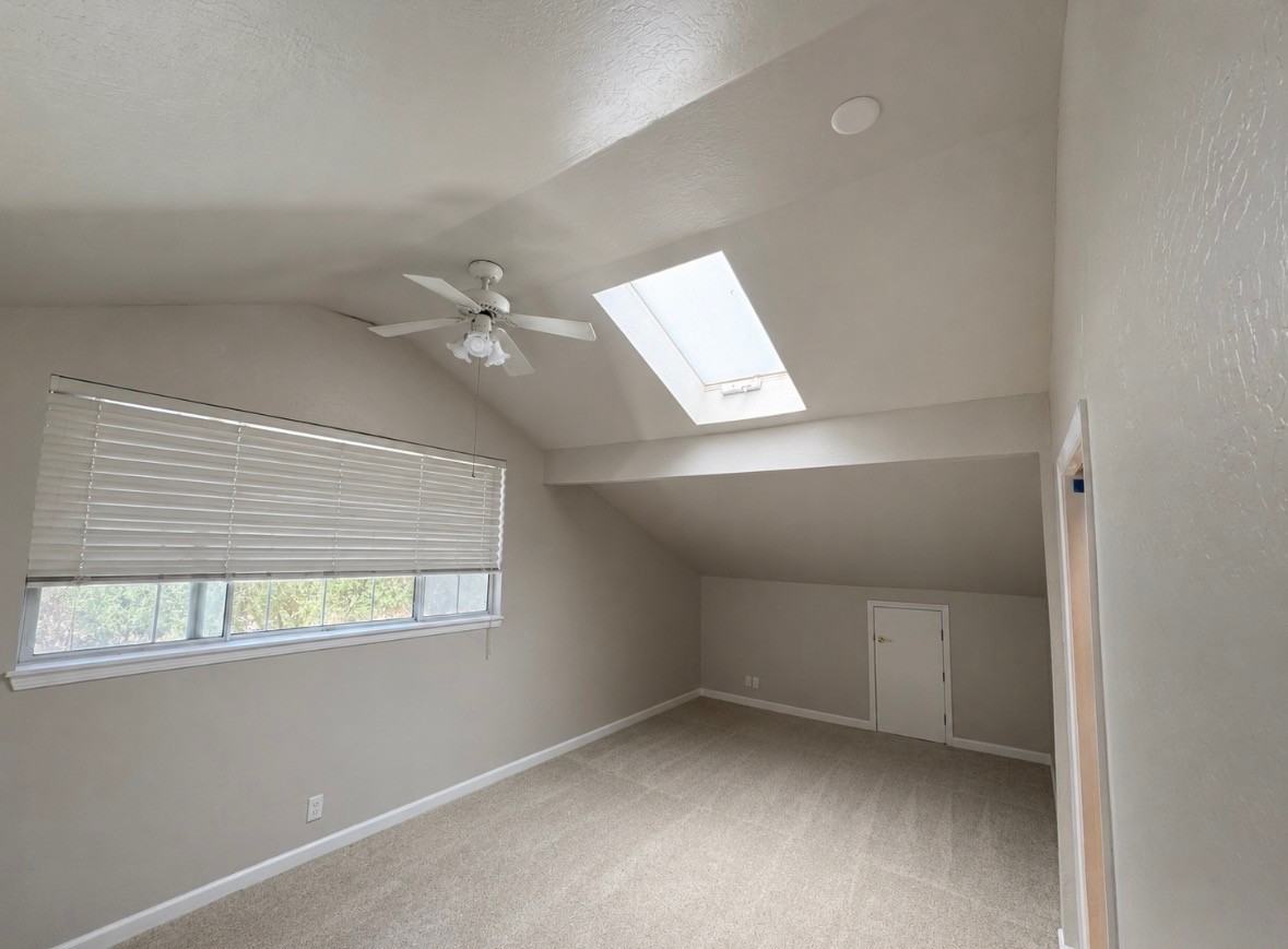 19435 Victoria Dr #2 - Photo 3 of 6