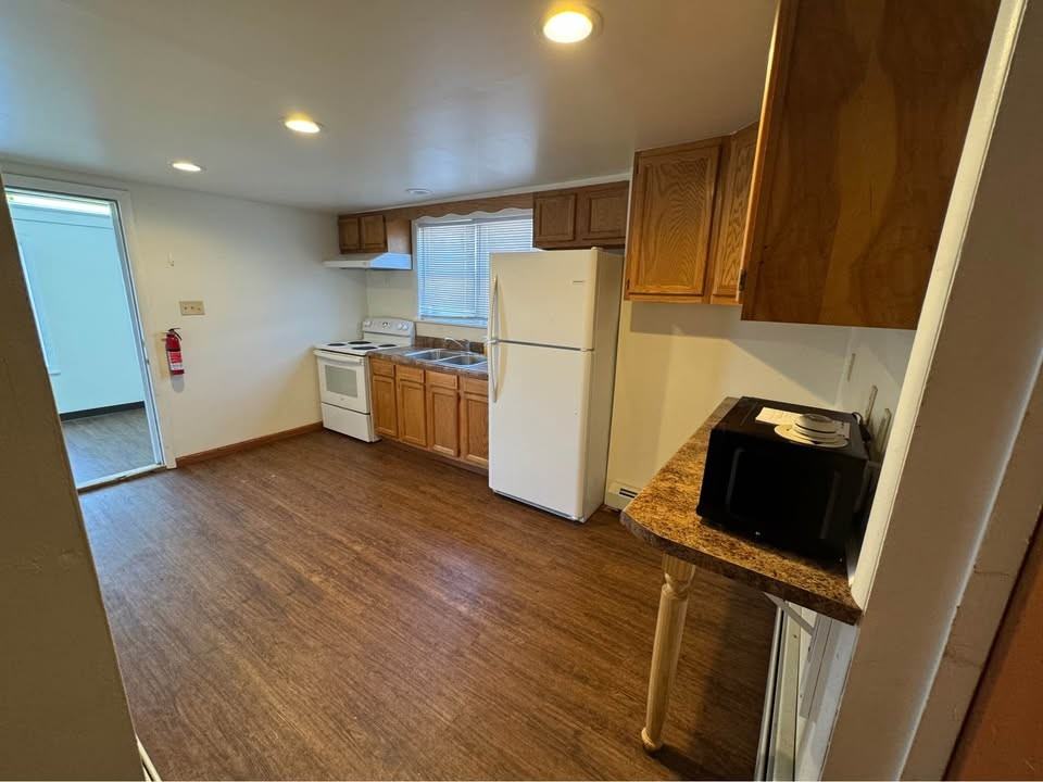 133 E Main St #1 - Photo 5 of 8
