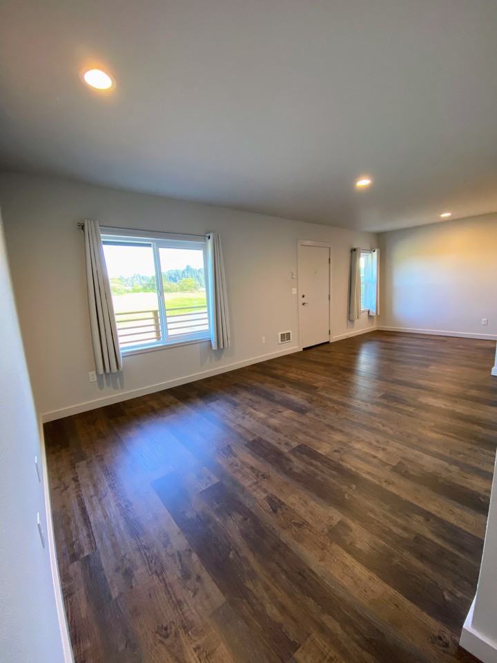 575 Greenwood Ave #5 - Photo 6 of 16