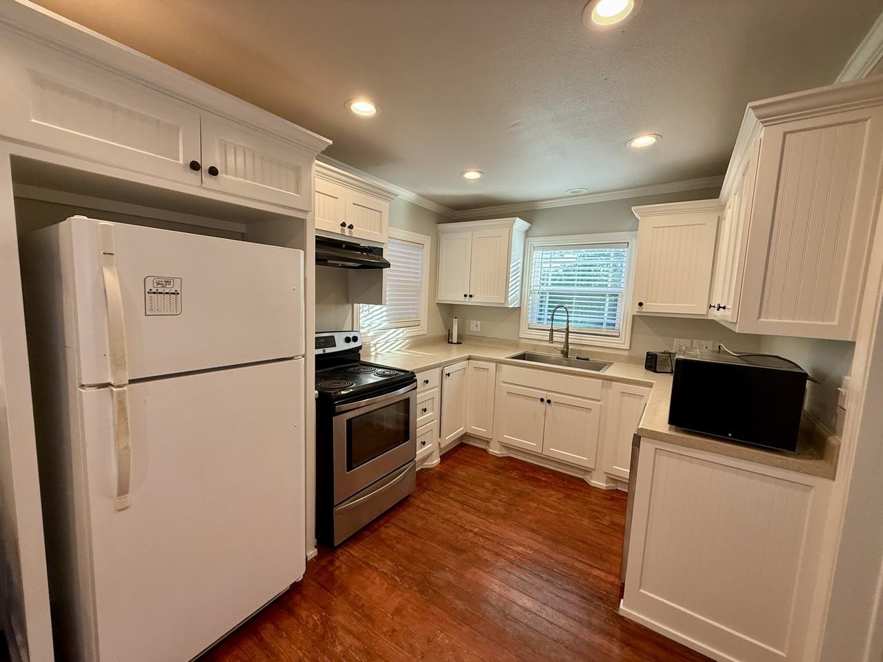 320 S Columbia St - Photo 5 of 14
