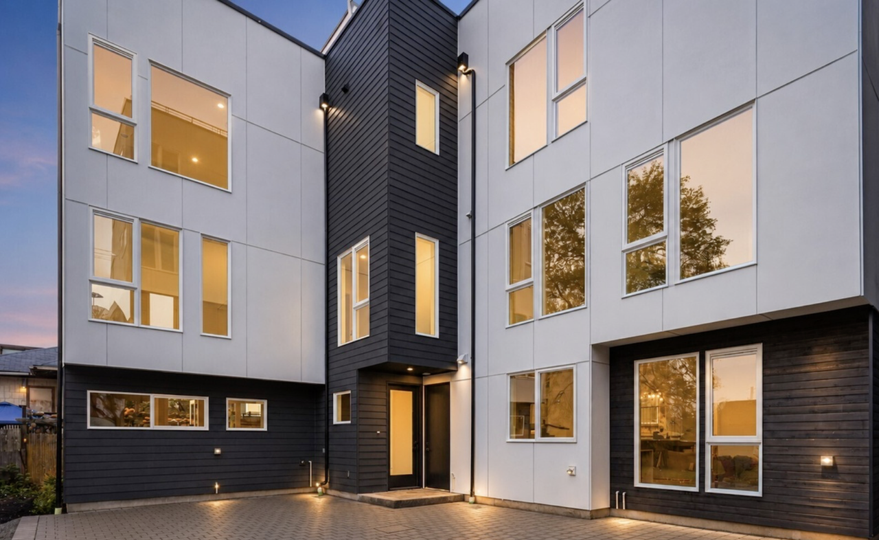 4425 Fremont Ave N #A - Photo 2 of 2
