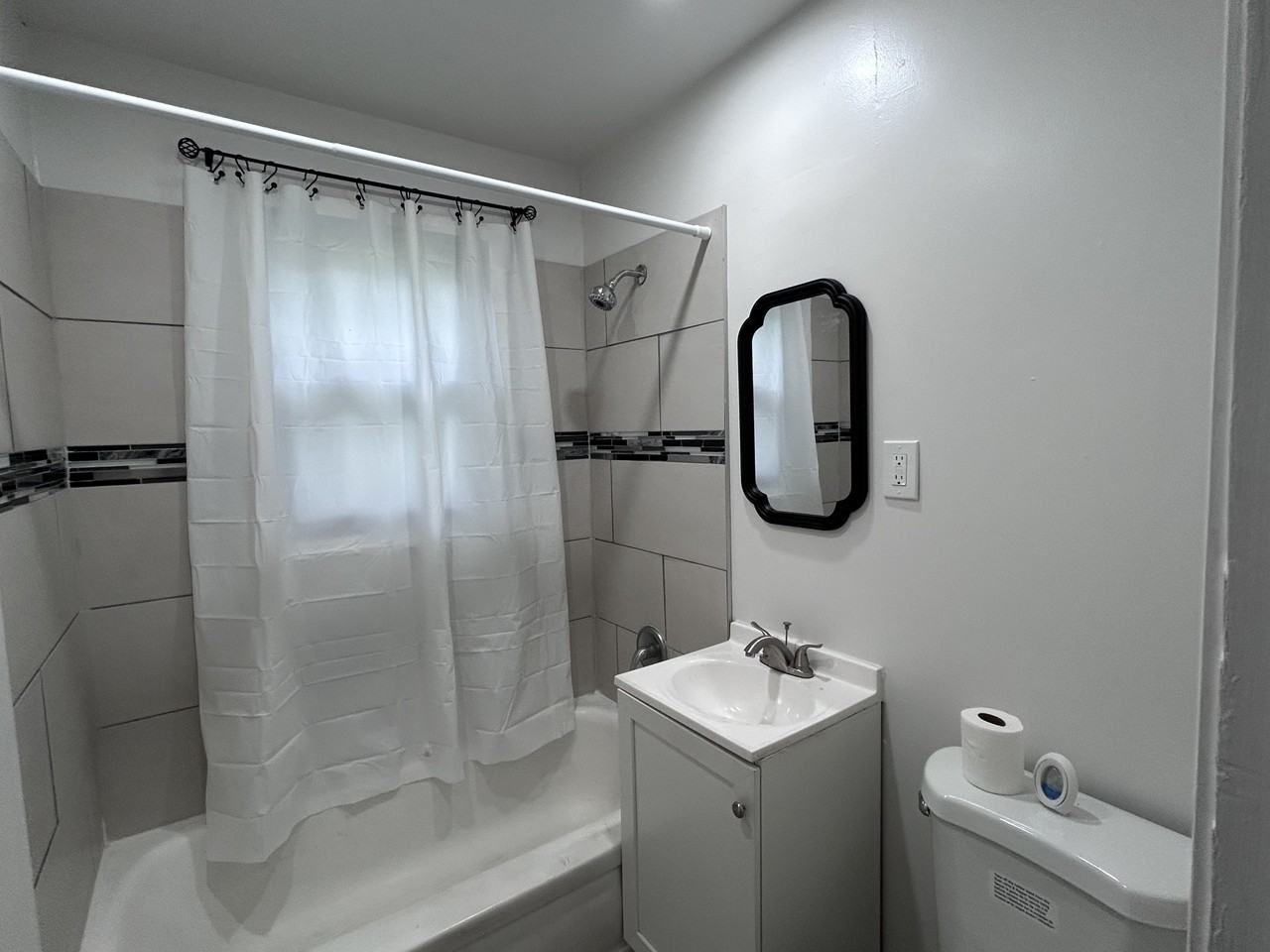 5213 Locust Ave - Photo 6 of 16