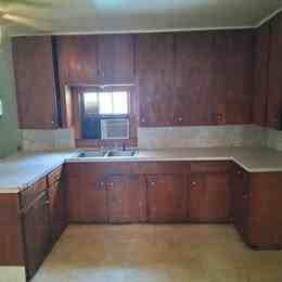 705 6th St #1 - Photo 6 of 20