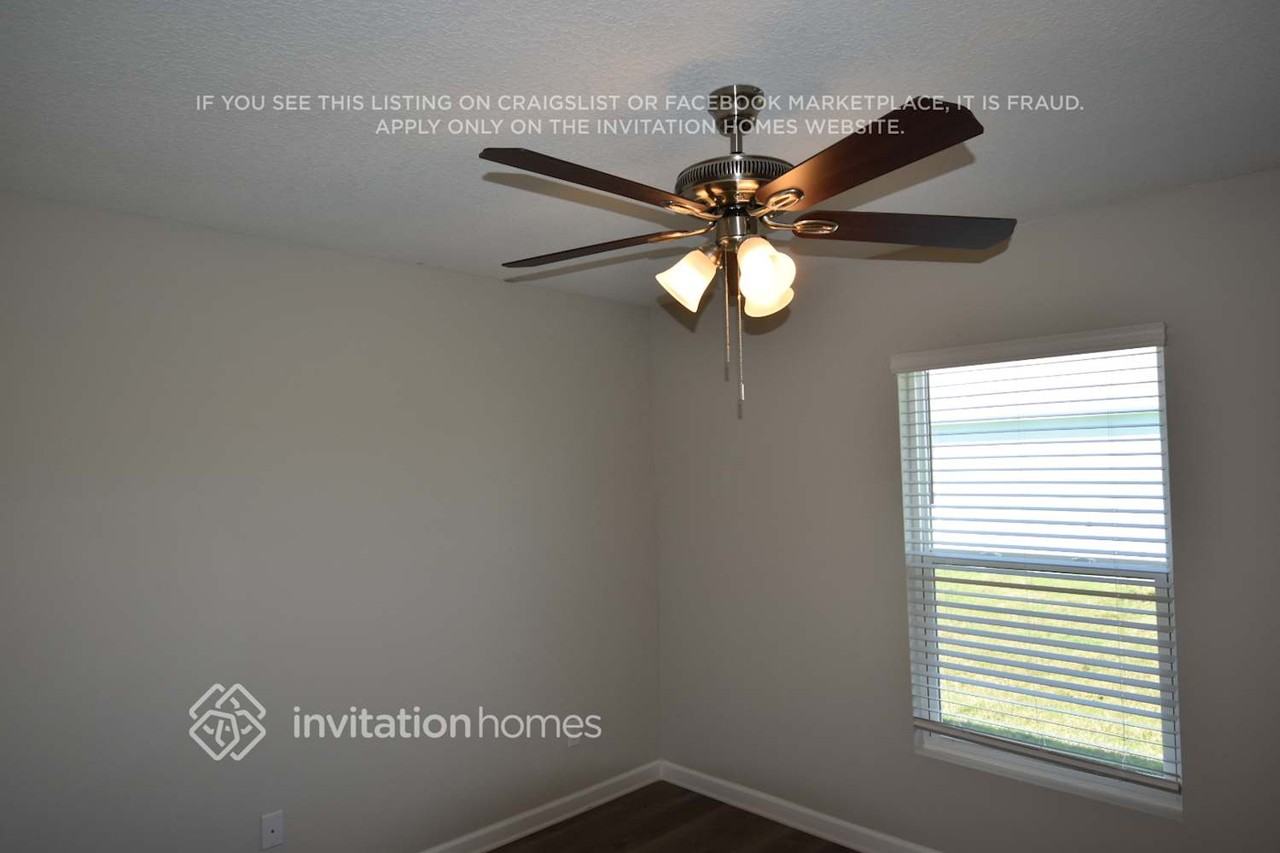 1650 Sw Merchant Ln - Photo 7 of 21