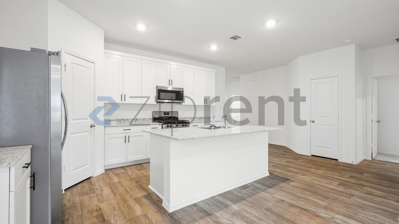 31306 Bentley Glen Ln - Photo 2 of 18