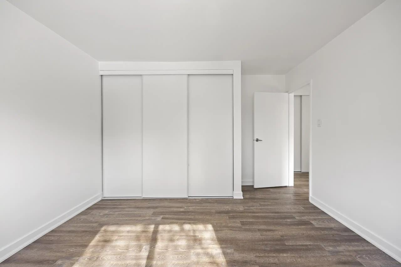 195 Lindsay Street Townhouses - Photo 4 of 7