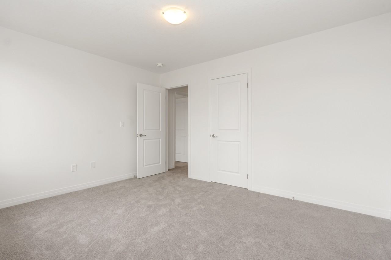 Hepburn Place - Photo 7 of 31