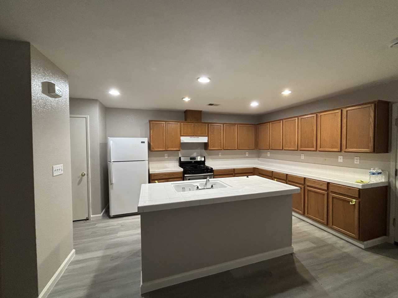 3196 Puffin Circle - Photo 2 of 8