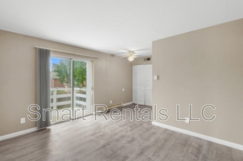 9979 Chateau Roi Ct - Photo 6 of 11