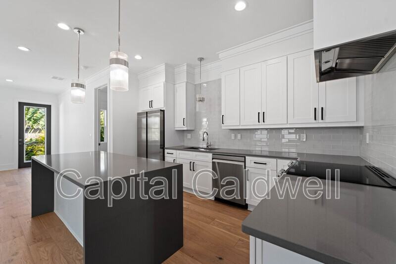 2355 Bahia Vista St - Photo 6 of 48