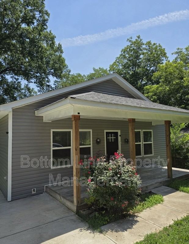 51 Hawthorne St Sw - Photo 2 of 24