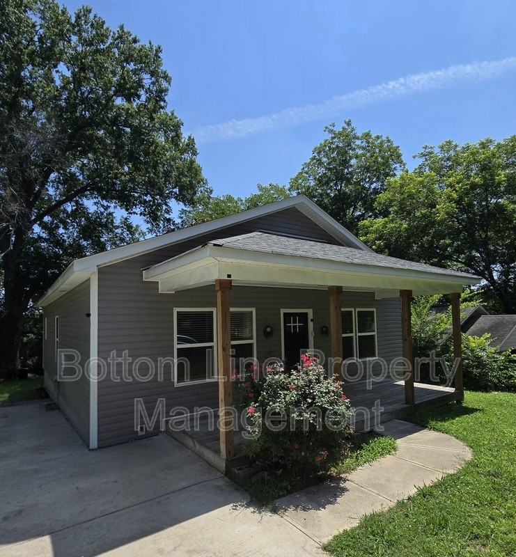51 Hawthorne St Sw - Photo 3 of 24