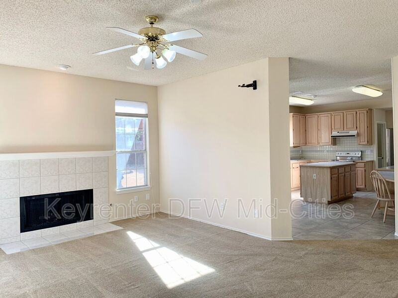 2320 Kittyhawk Dr - Photo 7 of 28