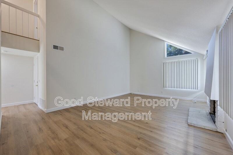 2556 E Elsiena Way - Photo 6 of 31