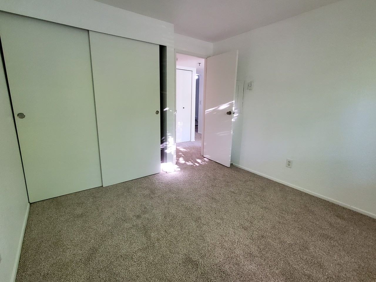 25131 98th Place South - Photo 7 of 12