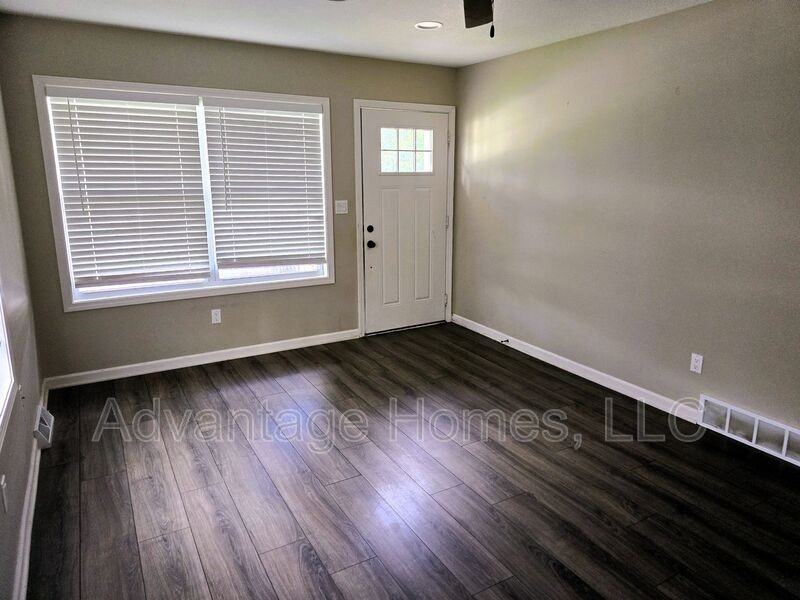 421 N Marion St - Photo 2 of 12