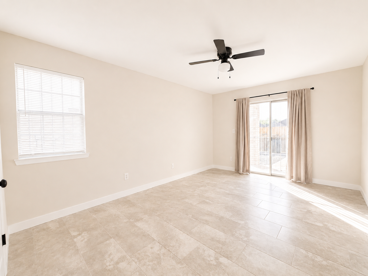 1804 Oasis Avenue - Photo 4 of 15