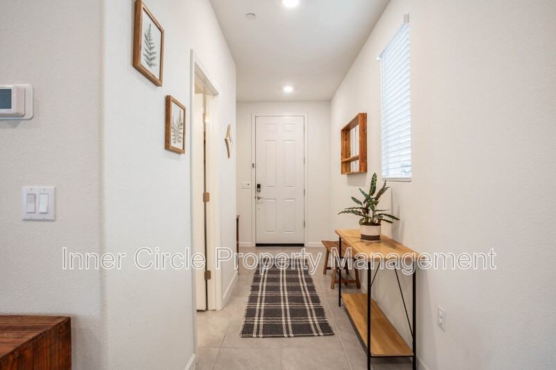 169 Leprino Cir - Photo 3 of 19