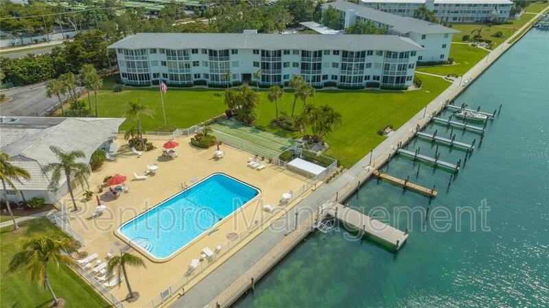 771 John Ringling Blvd #F24 - Photo 4 of 18