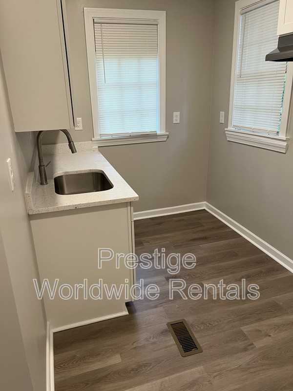 4708 11th Ave - Photo 2 of 6