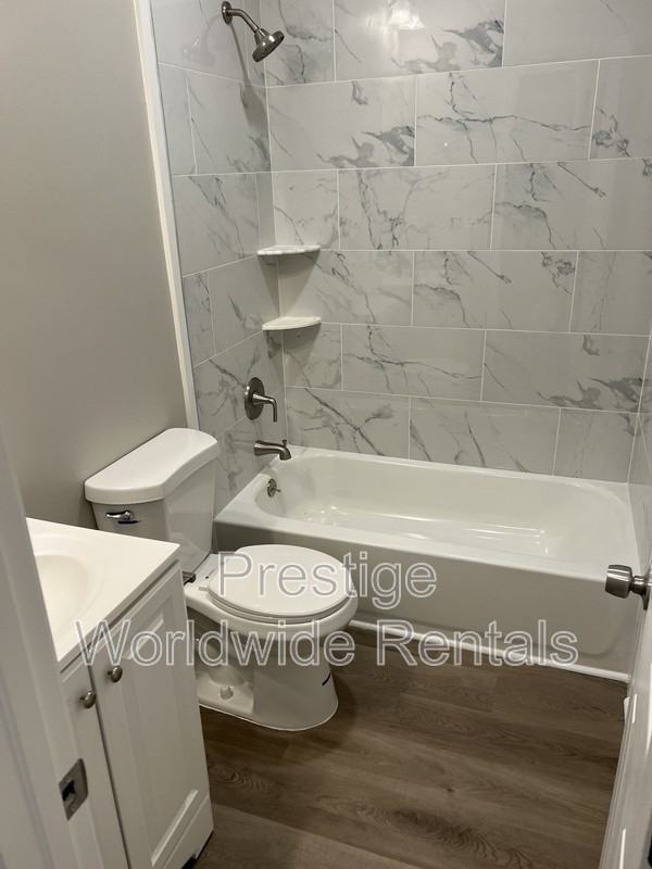 4708 11th Ave - Photo 3 of 6