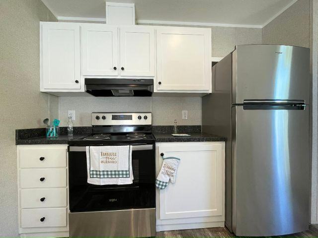 8776 Turkey Ridge Rd - Photo 3 of 32
