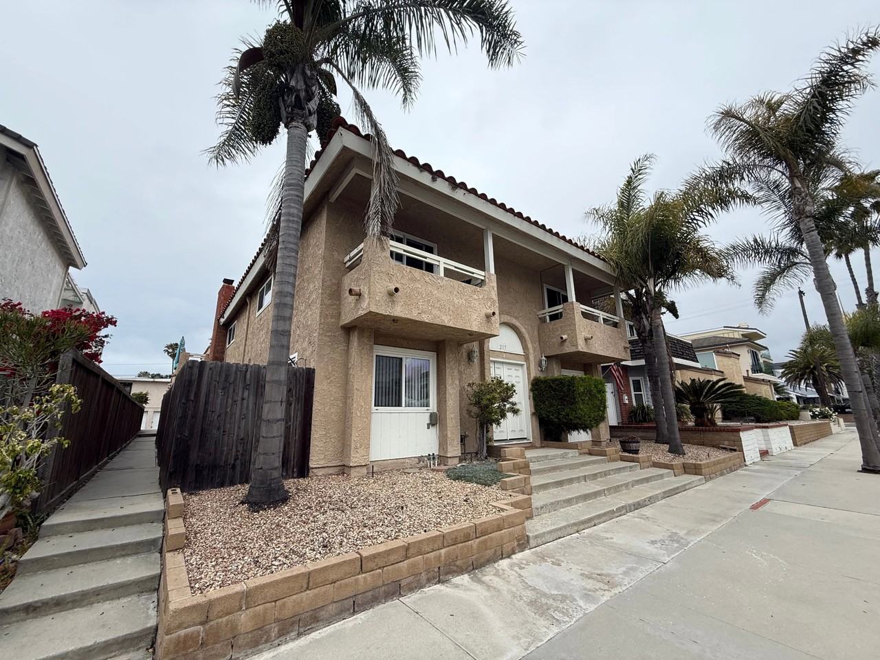 215 18th Street - Photo 2 of 36