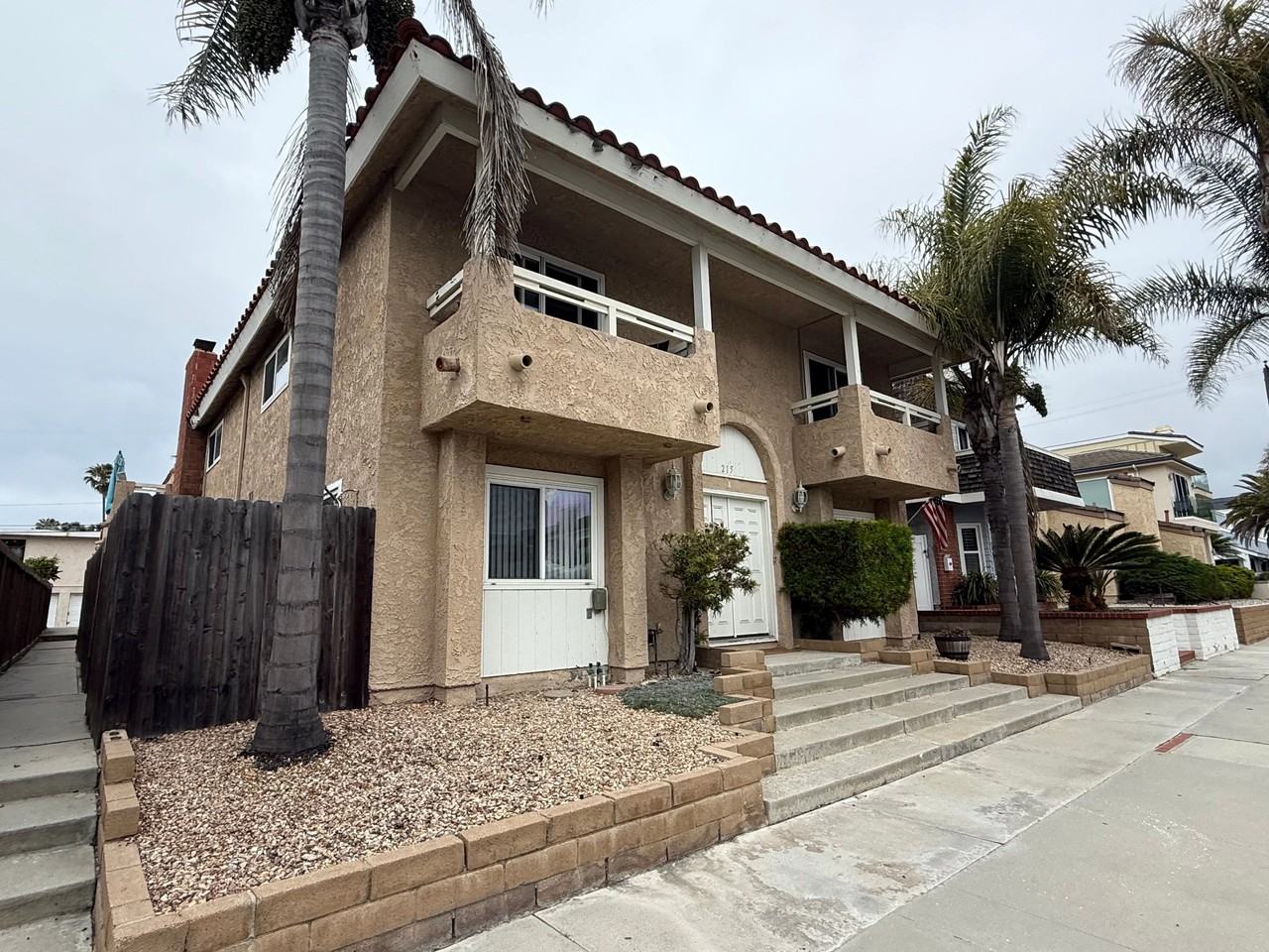 215 18th Street - Photo 3 of 36