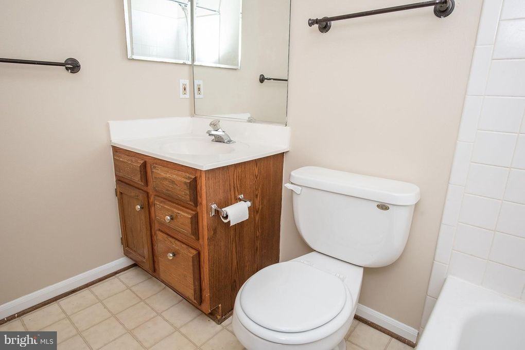 611 Himes Ave ##104 - Photo 7 of 14